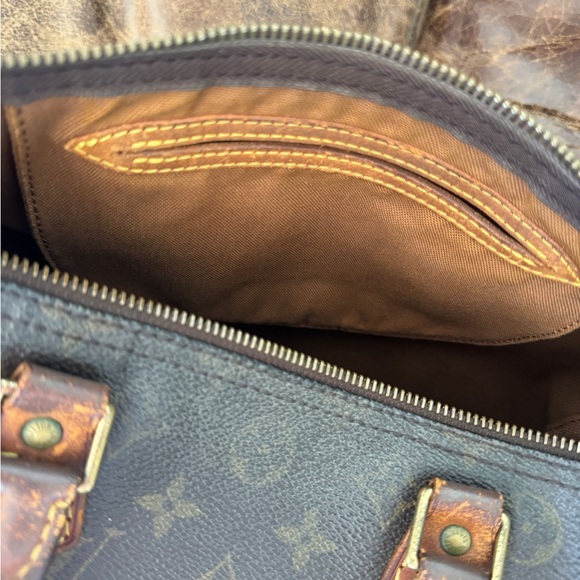 Louis Vuitton Speedy 30 - Picture 9 of 16